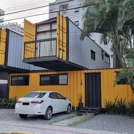Aps Em Container Na Meia Praia, Itapema, Sc - Tetto Stays Exterior foto
