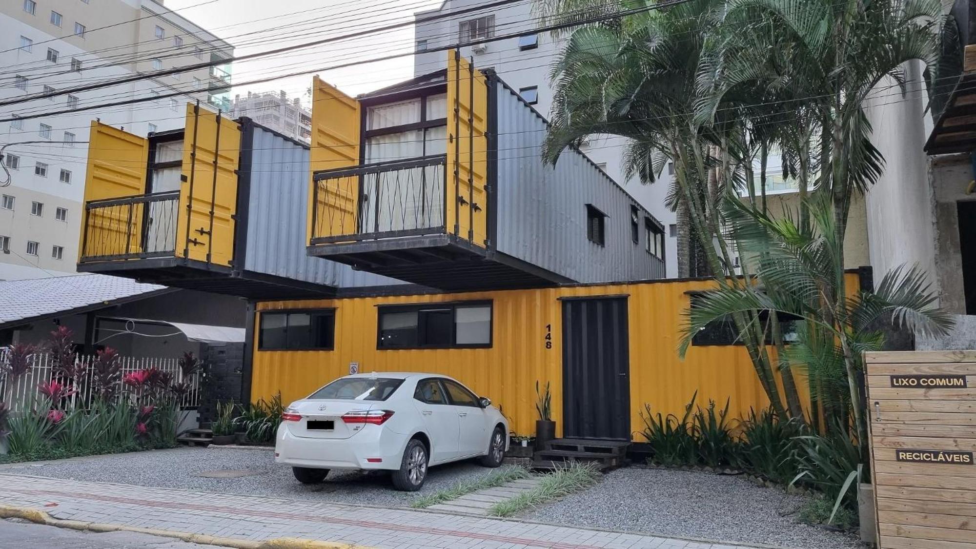 Aps Em Container Na Meia Praia, Itapema, Sc - Tetto Stays Exterior foto